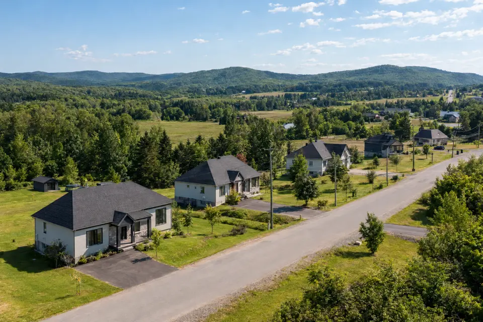 Real Estate Projects in Sainte-Sophie
