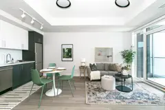 1 chambre + 1 salle de bain + balcon