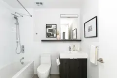 1 chambre + 1 salle de bain + balcon